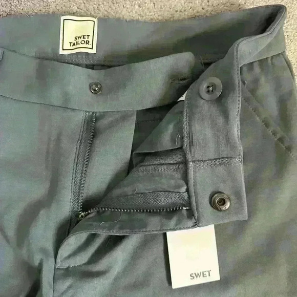 Swet Tailor Men’s The Everyday Chino Short in French Grey - Picture 9 of 10